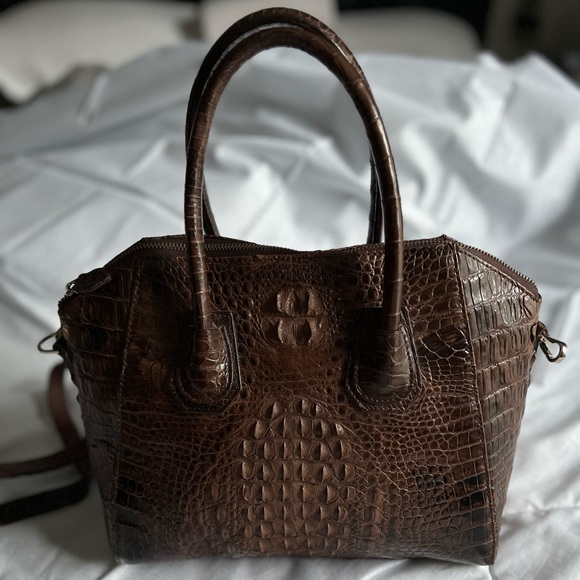 Handmade Leather Alligator Hand Bags - Picture 3 of 16